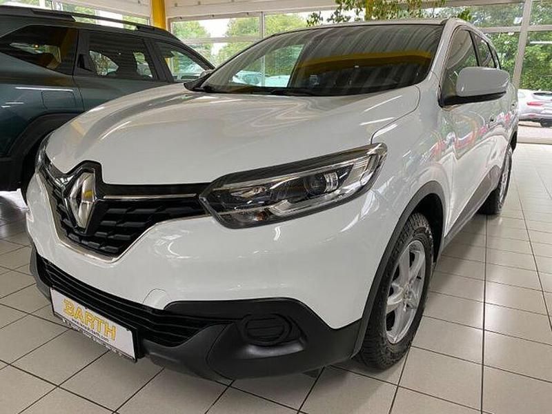 Gebraucht Renault Kadjar Life 131 PS (96 kW) 2015 Weiß SUV