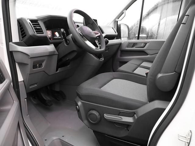 Gebraucht VW Crafter 140 PS (102 kW) 2025 Candyweiß Van