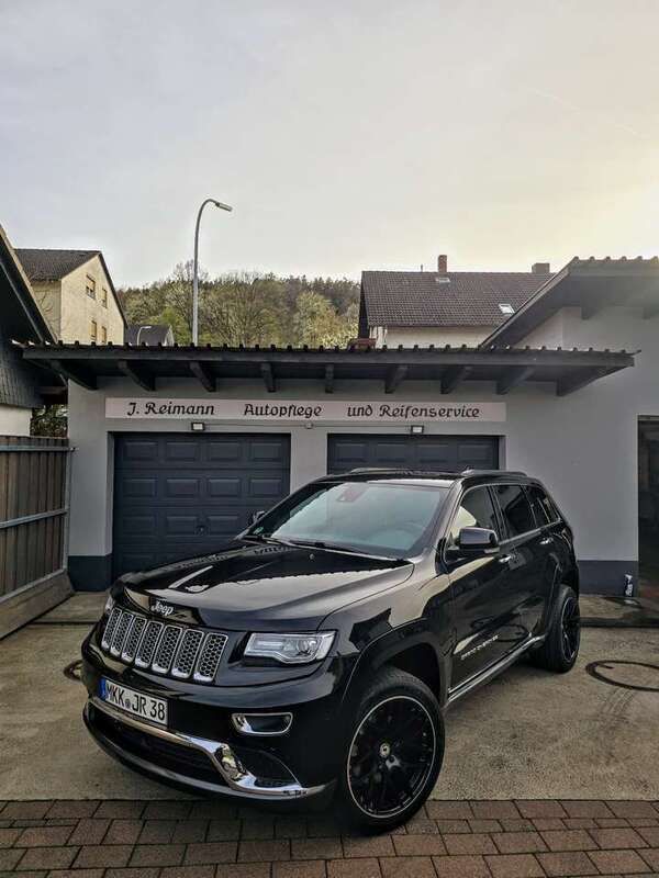 Schwarz Gebraucht 2016 Jeep Grand Cherokee Summit SUV | 31.000 € - Bild 1/4