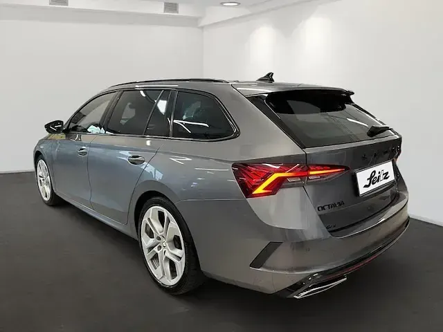 Gebraucht Skoda Octavia RS 245 PS (180 kW) 2023 Grau Kombi