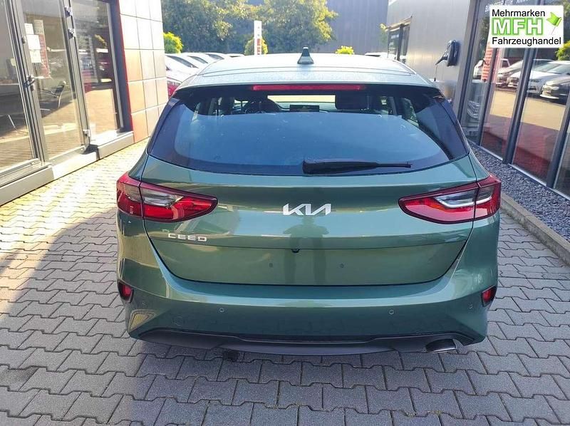 Nowe Kia Ceed 140 KM (102 kW) 2026 Zielony Hatchback
