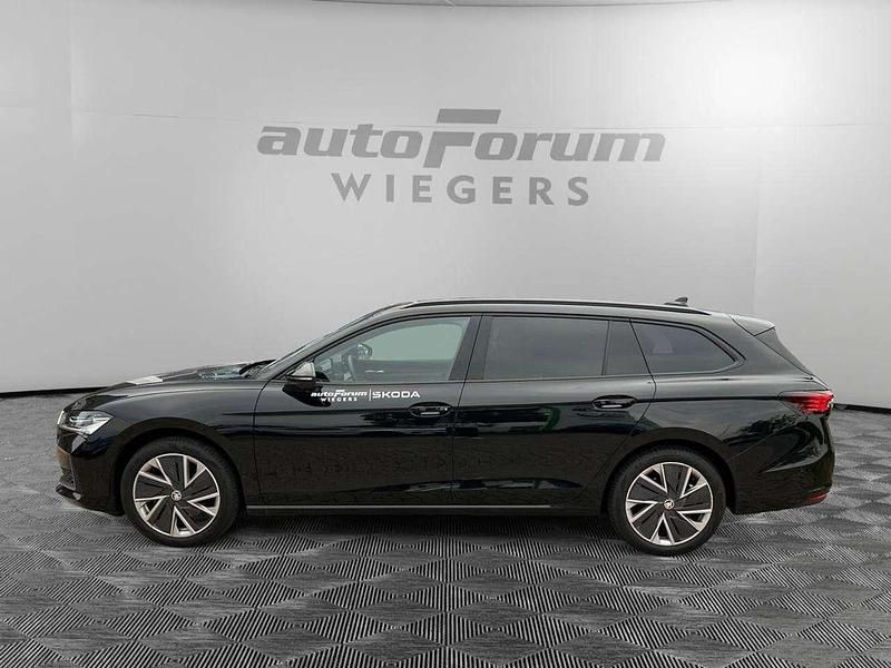 Gebraucht Skoda Superb Selection 150 PS (110 kW) 2024 Ebony schwarz metallic Kombi