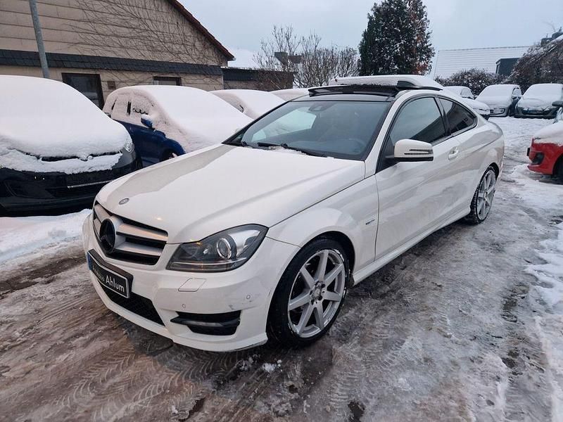 Gebraucht Mercedes C250 AMG line 204 PS (150 kW) 2012 Weiß Coupé