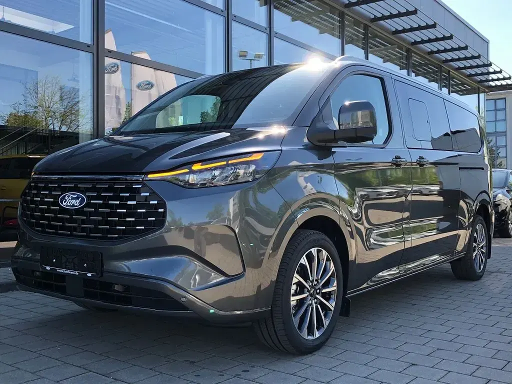 Neu Ford Tourneo Titanium X 232 PS (170 kW) 2026 Grau Van / Kleinbus