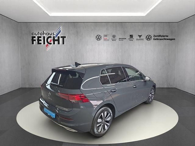 Gebraucht VW Golf VIII Move 110 PS (80 kW) 2024 Uranograu Limousine