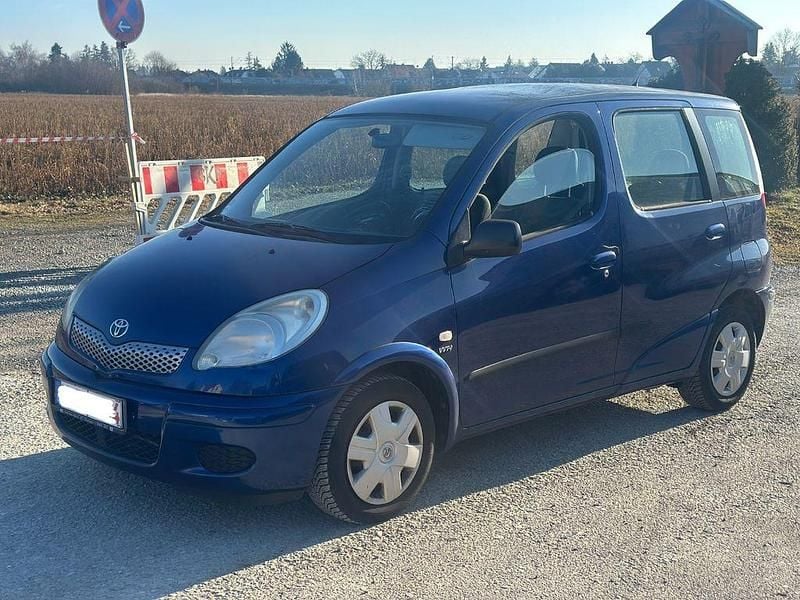 Gebraucht Toyota Yaris Verso 84 PS (61 kW) 2005 Blau Van / Kleinbus