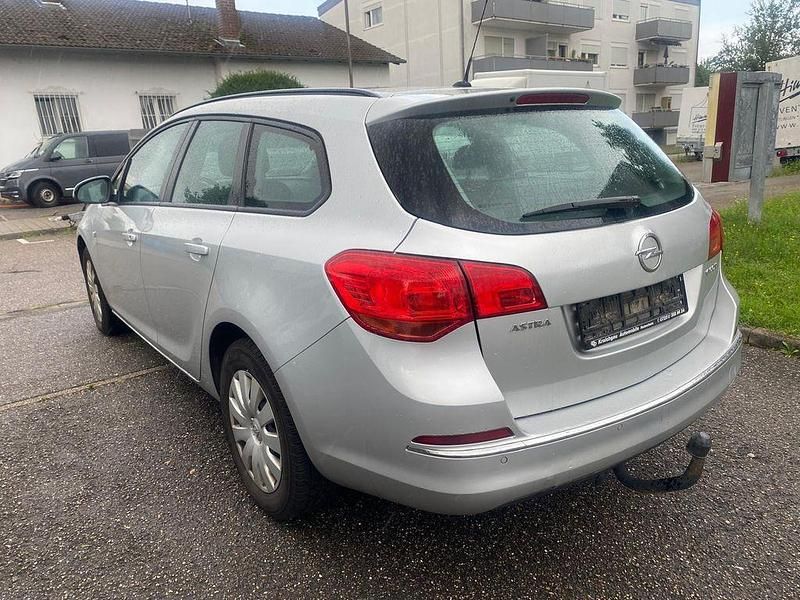 Gebraucht Opel Astra Style 110 PS (80 kW) 2014 Silber Kombi