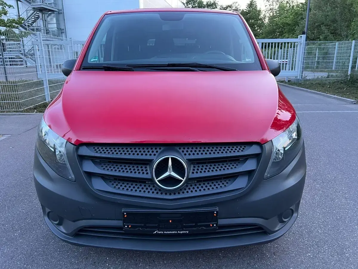Gebraucht Mercedes Vito 136 PS (100 kW) 2018 Rot Van