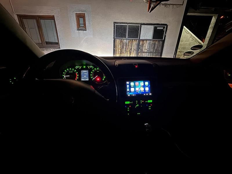 Silber Gebraucht 2006 Skoda Octavia vRS Kombi | 3.300 € (Etwas zu teuer) - Bild 1/4