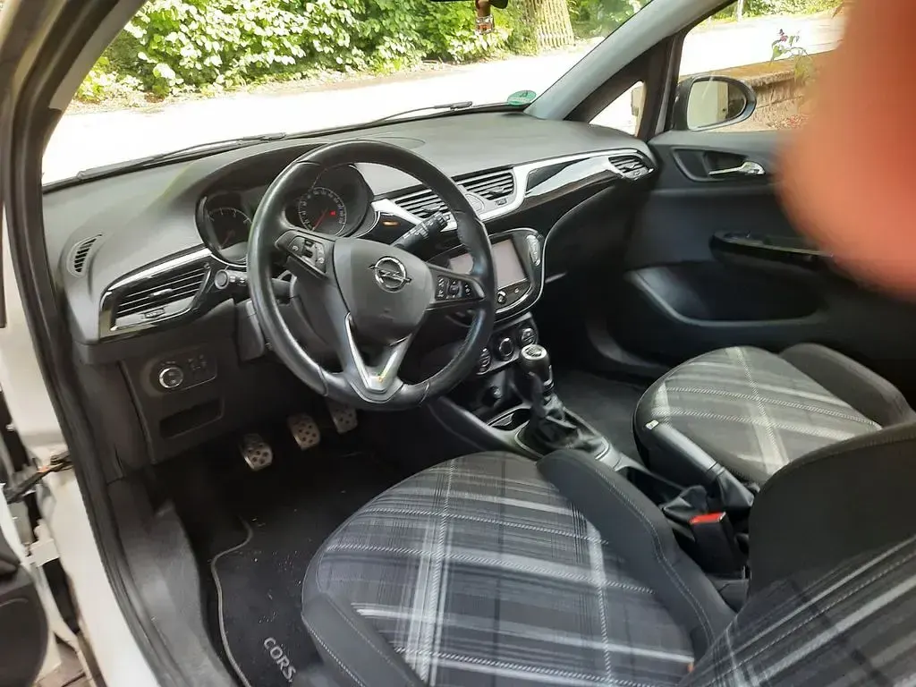 Gebraucht Opel Corsa Edition 101 PS (74 kW) 2015 Grau Kleinwagen