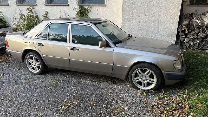 Gebraucht Mercedes E320 220 PS (161 kW) 1994 Limousine