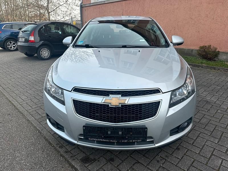 Gebraucht Chevrolet Cruze 163 PS (119 kW) 2013 Silber Limousine