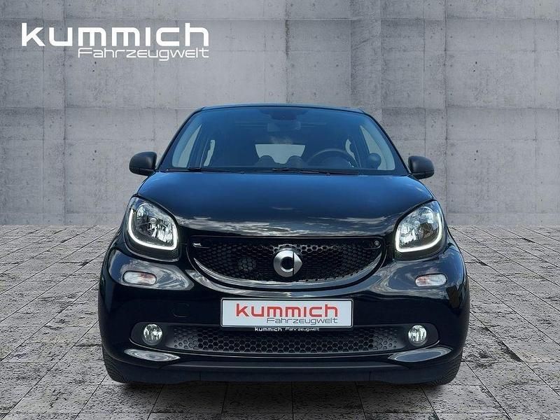 Second-hand Smart ForFour 90 CP (66 kW) 2019 Negru Hatchback