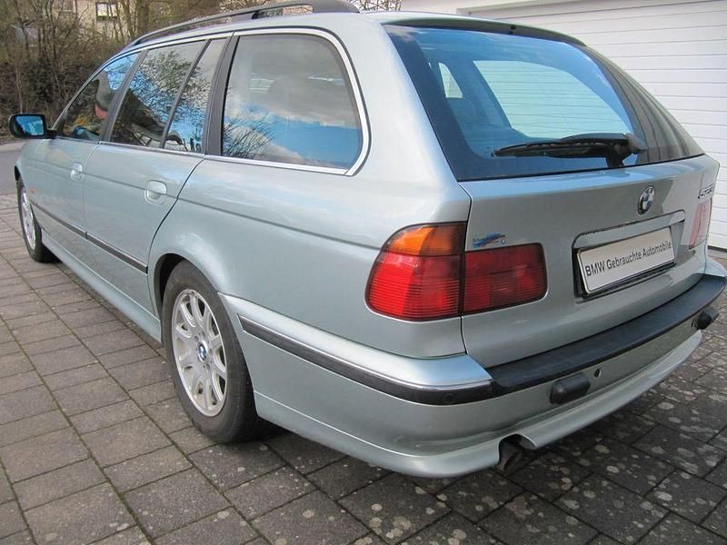 Gebraucht BMW 523 170 PS (125 kW) 1998 Grün Kombi