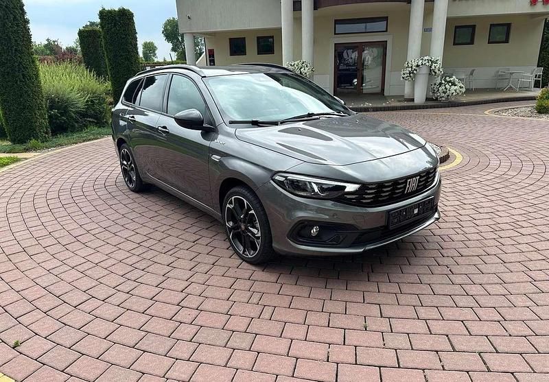 Gebraucht Fiat Tipo Sport 101 PS (74 kW) 2022 Grau Limousine