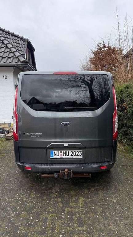 Gebraucht Ford Tourneo Titanium 170 PS (125 kW) 2017 Grau Van / Kleinbus