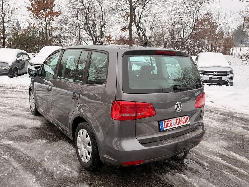 Gebraucht VW Touran Trendline 105 PS (77 kW) 2012 Grau Van / Kleinbus