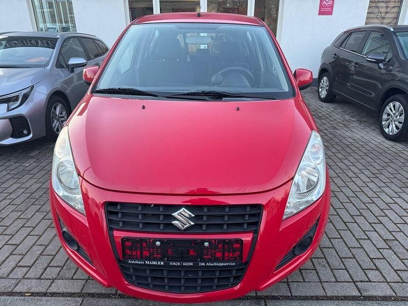 Gebraucht Suzuki Splash Club 68 PS (50 kW) 2012 Rot Kleinwagen