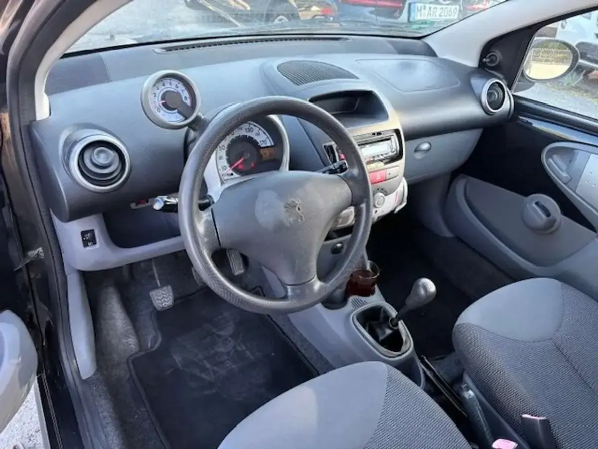 Gebraucht Peugeot 107 Filou 68 PS (50 kW) 2007 Metallicschwarze Kleinwagen