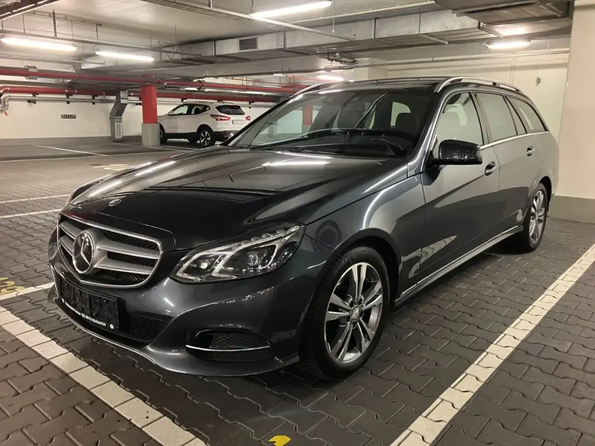 Gebraucht Mercedes E350 Avantgarde 252 PS (185 kW) 2015 Grau Kombi