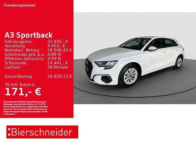 Weiss Gebraucht 2022 Audi A3 Sportback e-tron Business Limousine | 22.450 € (Superpreis) - Bild 1/3