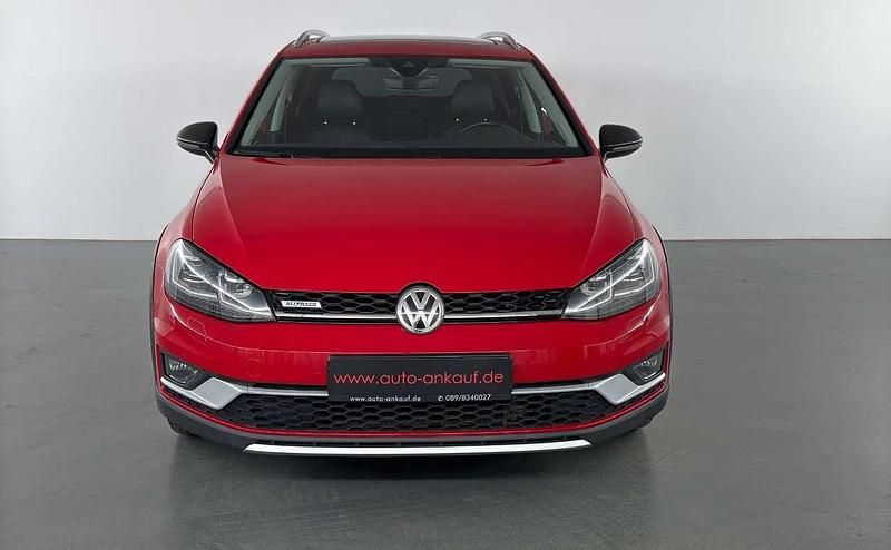 Gebraucht VW Golf Alltrack 184 PS (135 kW) 2017 Tornadorot Kombi