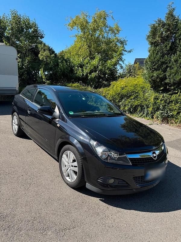 Schwarz Gebraucht 2010 Opel Astra GTC Coupé | 3.990 € (Fairer Preis) - Bild 1/4