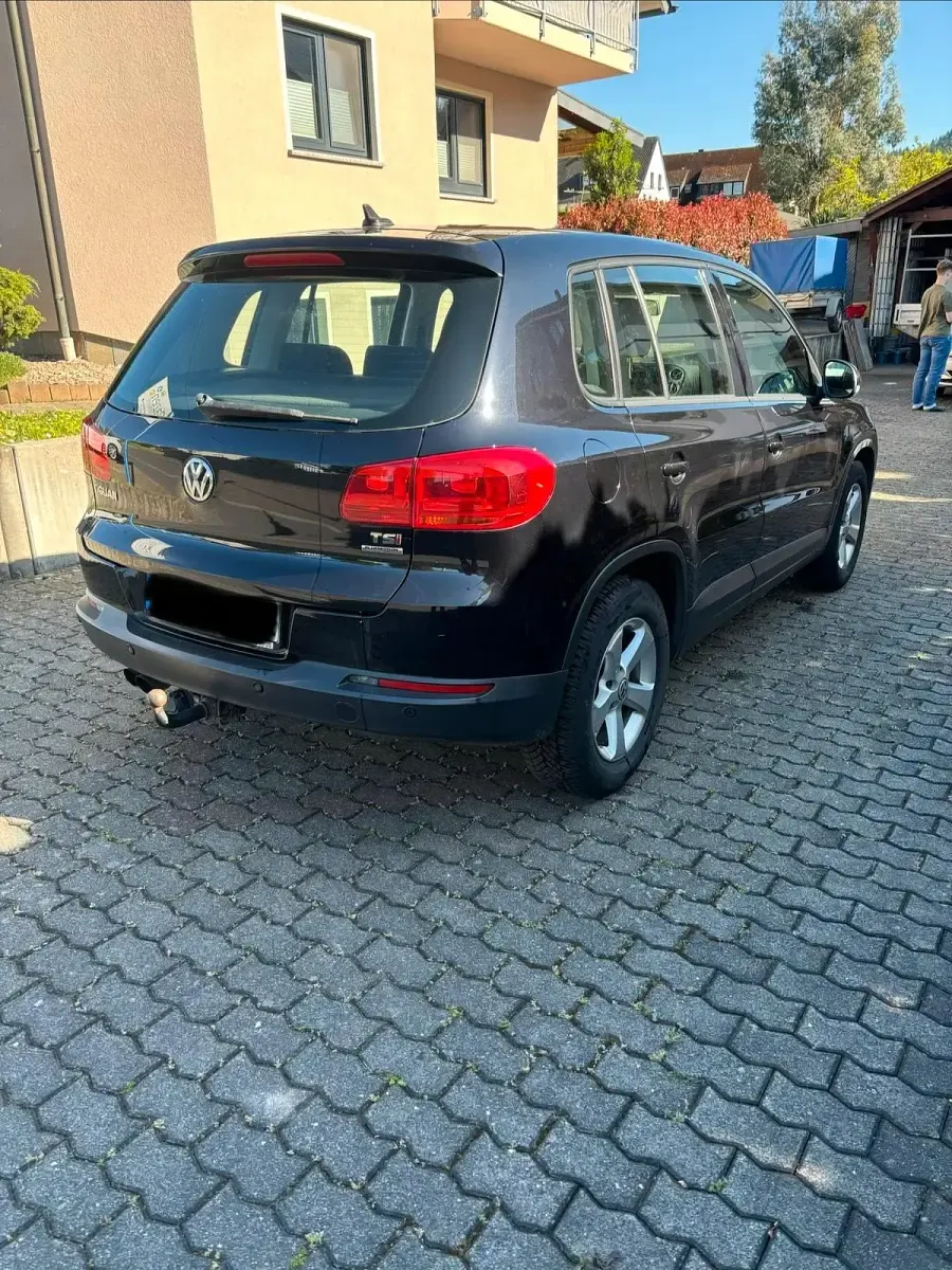 Gebraucht VW Tiguan 122 PS (89 kW) 2014 Schwarz SUV