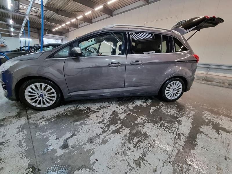 Gebraucht Ford Grand C-Max Titanium 125 PS (91 kW) 2015 Braun Van / Kleinbus