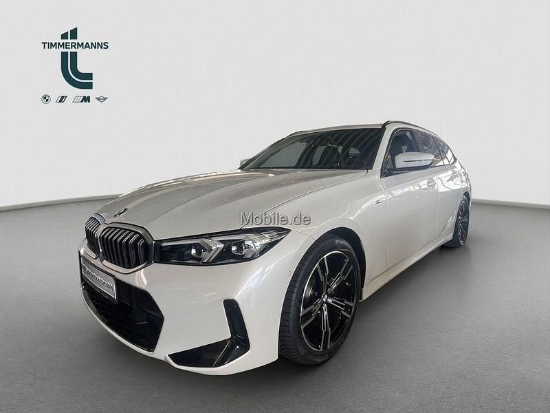 Weiß Gebraucht 2025 BMW 320 M Sport Kombi | 42.870 € (Fairer Preis) - Bild 1/4