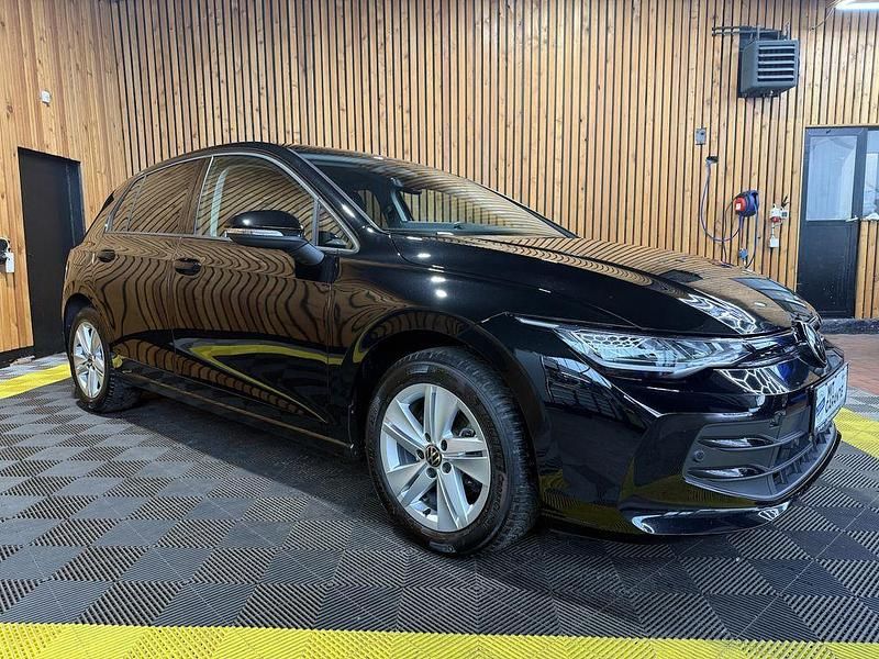Gebraucht VW Golf VIII 150 PS (110 kW) 2024 Schwarz Limousine