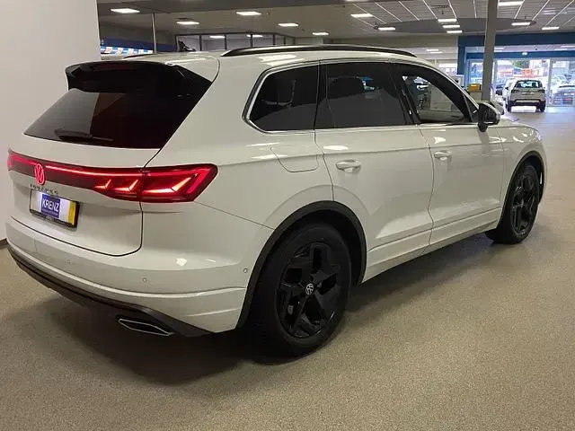 Gebraucht VW Touareg Elegance 286 PS (210 kW) 2024 SUV