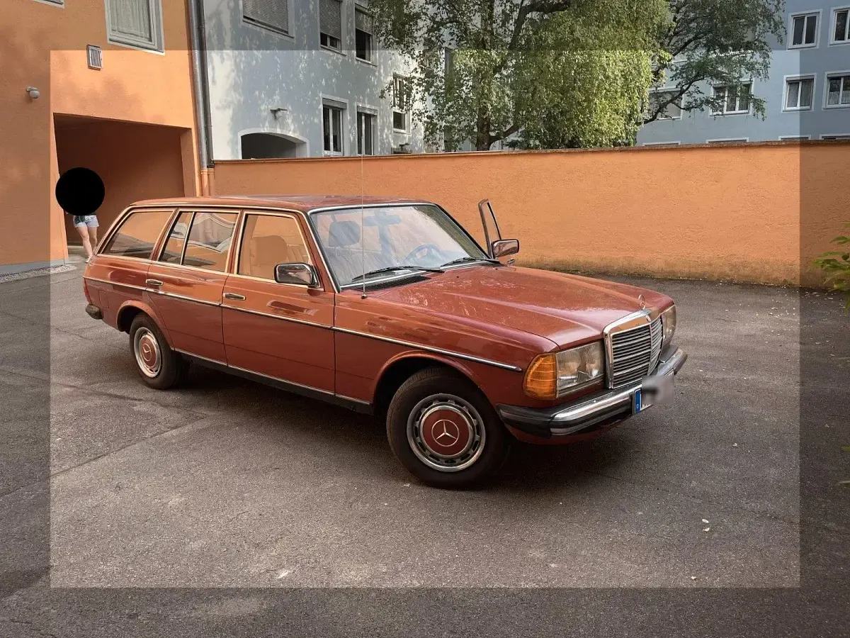 Gebraucht Mercedes 230 136 PS (100 kW) 1984 Rot Kombi