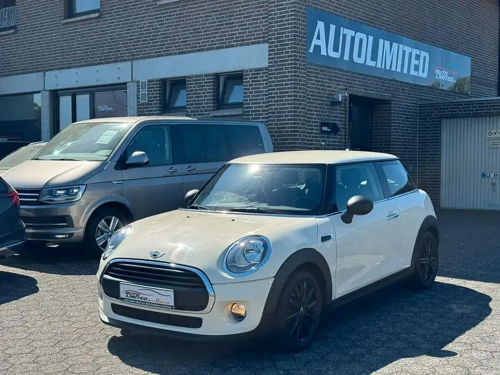 Usata Mini ONE 102 CV (75 kW) 2016 Bianco Utilitaria