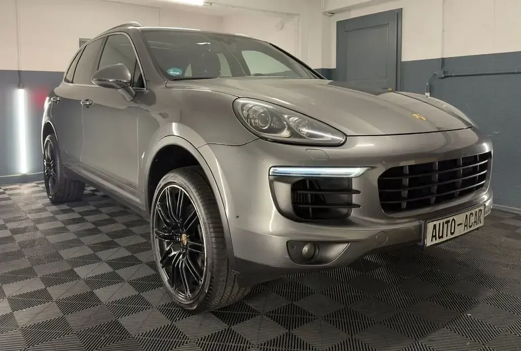 Second-hand Porsche Cayenne 262 CP (192 kW) 2016 Gri SUV