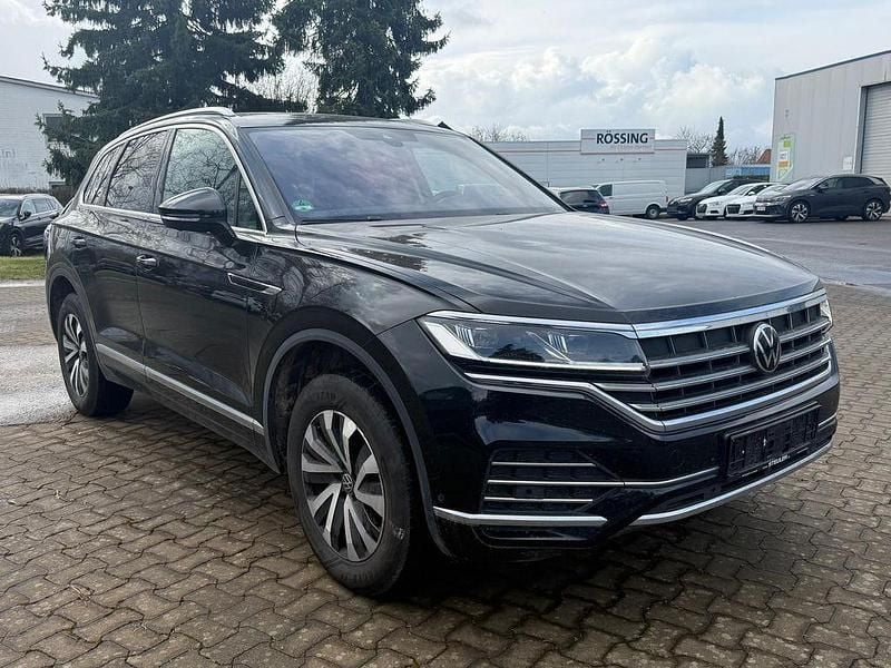 Gebraucht VW Touareg Elegance 231 PS (169 kW) 2023 Schwarz SUV