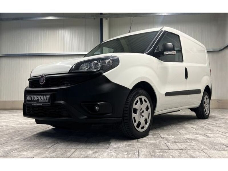 Weiss Gebraucht 2021 Fiat Doblò Van / Kleinbus | 8.980 € (Guter Preis) - Bild 1/4