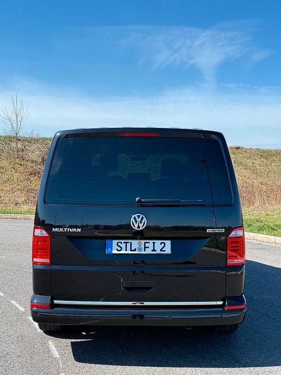 Gebraucht VW Multivan Highline 204 PS (150 kW) 2018 Schwarz Van / Kleinbus
