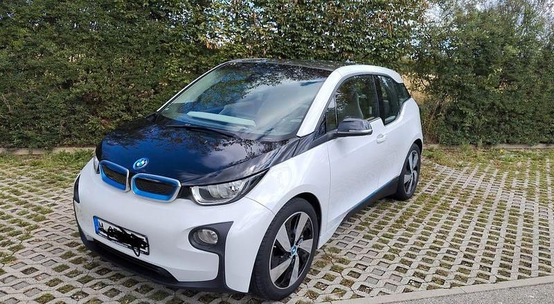 Weiß Gebraucht 2017 BMW i3 Kleinwagen | 14.950 € (Fairer Preis) - Bild 1/4
