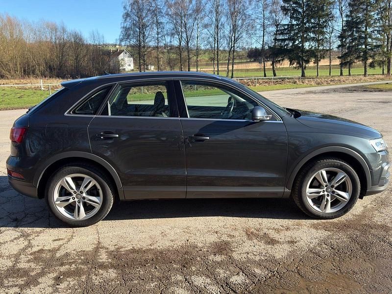 Gebraucht Audi Q3 179 PS (131 kW) 2018 Grau SUV