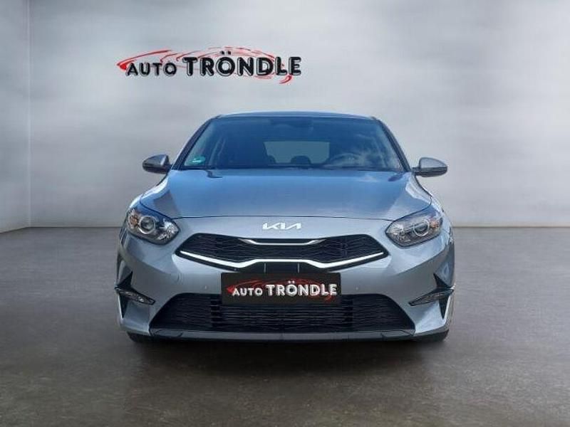 Gebraucht Kia Ceed 101 PS (74 kW) 2025 Silber Kleinwagen