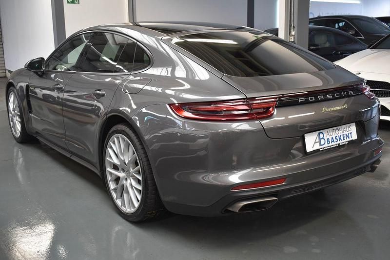 Gebraucht Porsche Panamera 4 330 PS (242 kW) 2018 Grau Limousine