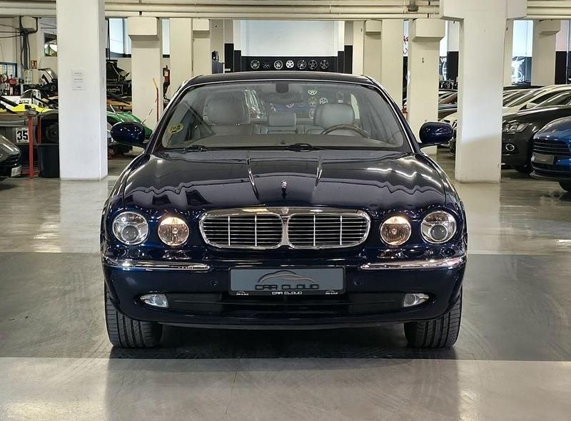 Gebraucht Jaguar XJ8 298 PS (219 kW) 2004 Blau Limousine