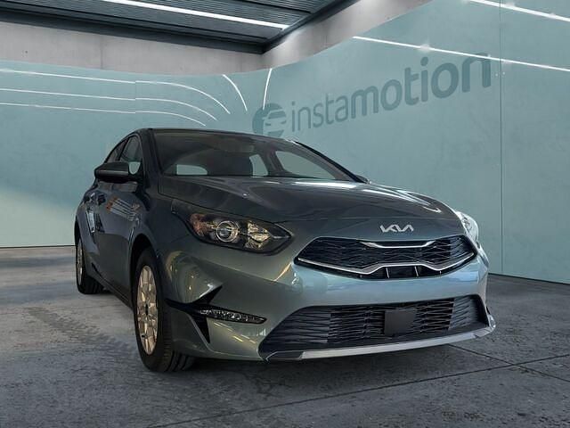 Gebraucht Kia Ceed Vision 140 PS (102 kW) 2024 Grau Kleinwagen