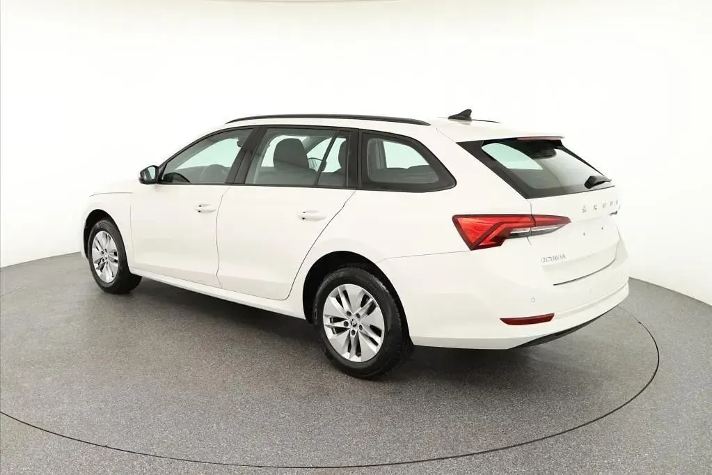 Gebraucht Skoda Octavia Ambition 150 PS (110 kW) 2023 Weiß Kombi