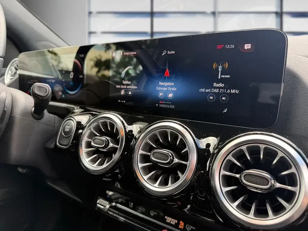 Gebraucht Mercedes EQA250 139 kW (190 PS) 2021 Grau SUV