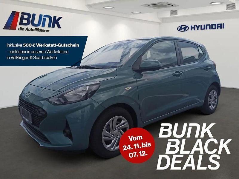 Mangrove green Neu 2025 Hyundai i10 Select Kleinwagen | 16.990 € (Fairer Preis) - Bild 1/4