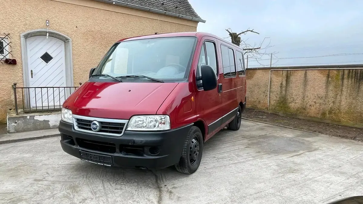 Używany Fiat Ducato 128 KM (94 kW) 2005 Czerwony Van
