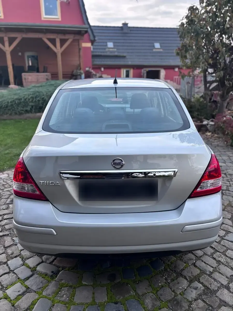 Gebraucht Nissan Tiida 126 PS (92 kW) 2008 Limousine