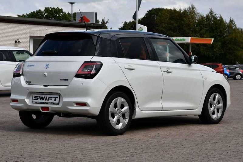 Neu Suzuki Swift Comfort 83 PS (61 kW) 2025 Pure white pearl met./mineral Kleinwagen